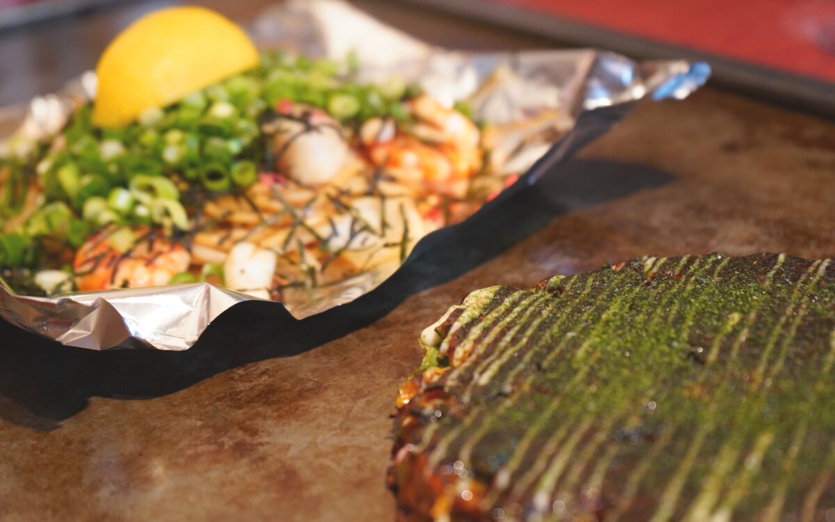 【火傷に注意】湯浅で熱々グルメを食べるならここ!メニュー豊富な八坂の鉄板焼き